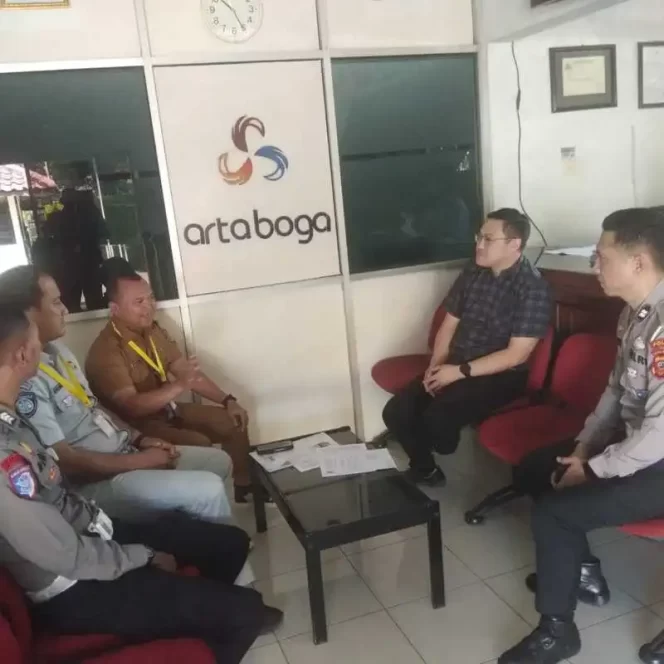 
					Perkuat Hubungan Dengan Pengusaha Pemilik Kendaraan Operasional, Jasa Raharja Bandung Bersama Tim Pembina Samsat Soekarno Hatta Kunjungi Beberapa Perusahaan BUMN dan Swasta