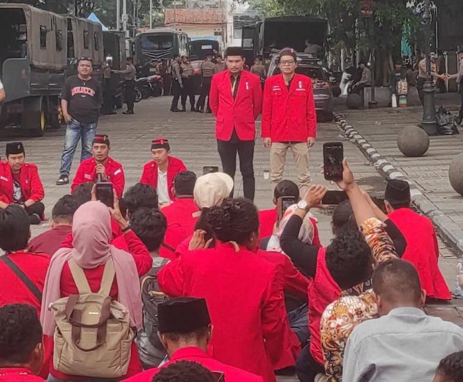 
					Sujahri Somar, Mahasiswa Drop Out yang Terpilih Jadi Ketua Umum GMNI secara Aklamasi