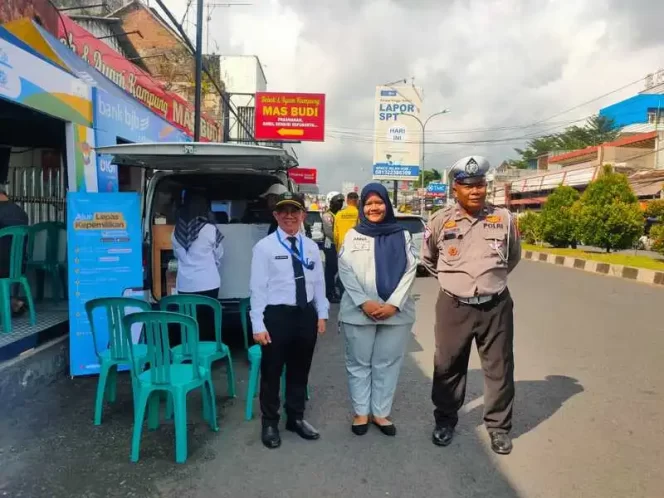 
					Jasa Raharja Tasikmalaya Gelar Operasi Pemeriksaan Pajak Kendaraan Bermotor di Jl. KH Zainal Mustofa Kota Tasikmalaya