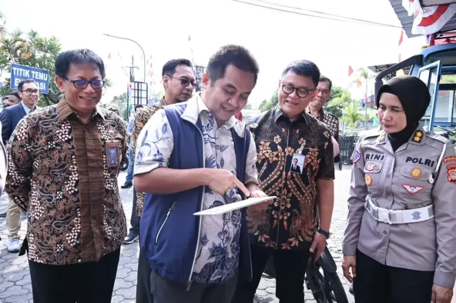
					Kementerian BUMN dan Jasa Raharja Apresiasi Hadirnya Layanan SAMOLI di Samsat Kota Yogyakarta