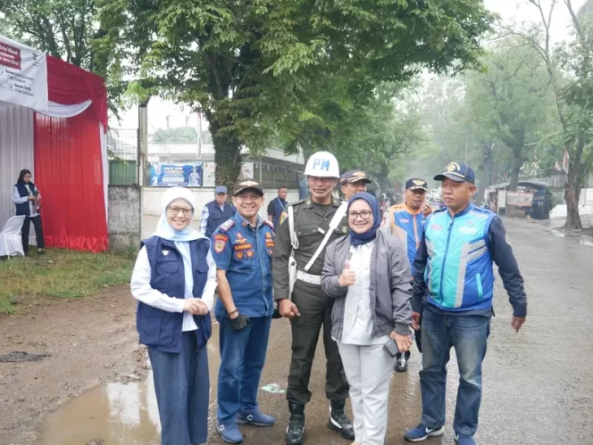 
					Gelar Operasi Gabungan Di Jalan Majalaya, Tim Pembina Samsat Rancaekek Dorong Penunggak Pajak Kendaraan Bermotor Manfaatkan Program Pemutihan