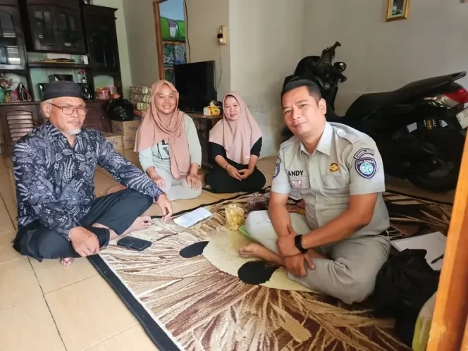 
					Jasa Raharja Kabupaten Sumedang Lakukan Survey Kebenaran Kasus Kecelakaan dan Keabsahan Ahli Waris di Kecamatan Ujung Jaya Kab.Sumedang