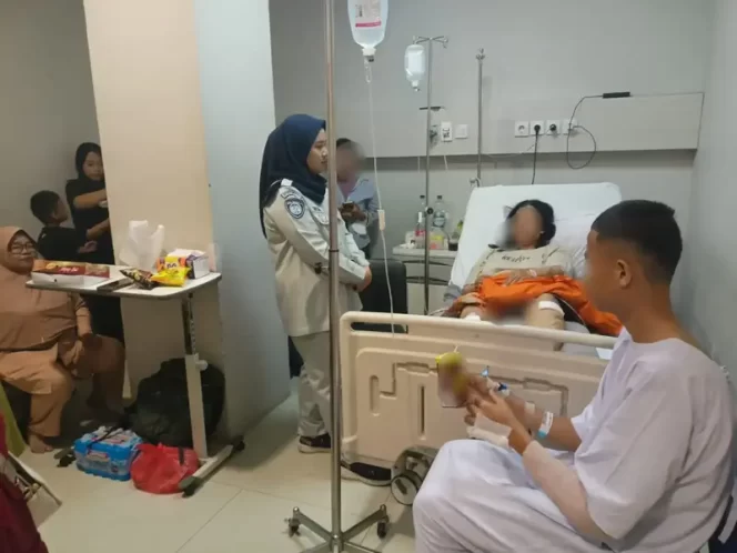 
					Jasa Raharja Bekasi Kunjungi Korban Kecelakaan Rombongan Tim Atlet Hoki Kudus