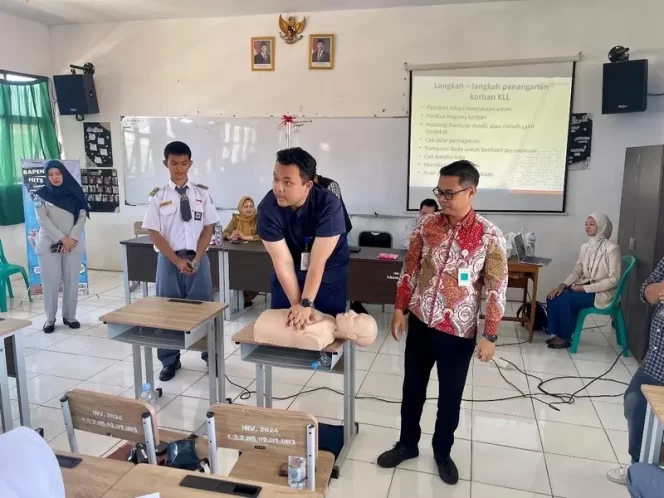 
					PPGD di SMK Negeri 1 Gantar, Jasa Raharja Bekali Pelajar Keterampilan Tanggap Darurat