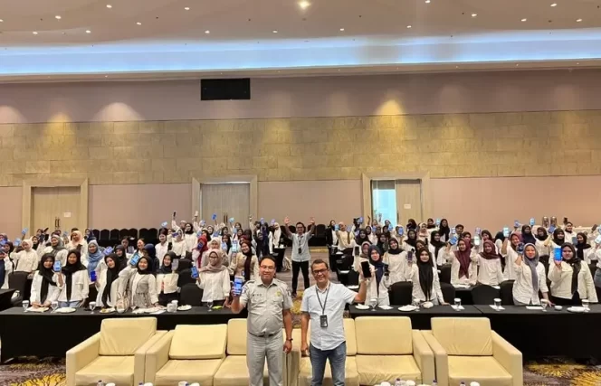 
					Upaya Keselamatan Lalu Lintas, Jasa Raharja Cabang Cirebon Mengadakan Safety Riding Bersama PNM Di Kota Cirebon