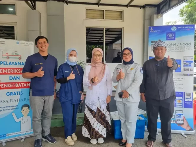 
					Jasa Raharja Kanwil Utama Jawa Barat Gelar Pengobatan Gratis di Samsat Rancaekek untuk Memeriahkan HUT Bapenda ke-54