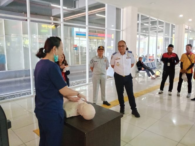 
					Mengurangi Tingkat Fatalitas Korban Kecelakaan Lalu Lintas, Jasa Raharja Bandung Gelar PPGD di Terminal Leuwi Panjang