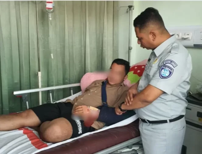 
					Jasa Raharja Kanwil Jawa Barat Aktif Kunjungi Korban Kecelakaan Lalu Lintas di Rumah Sakit