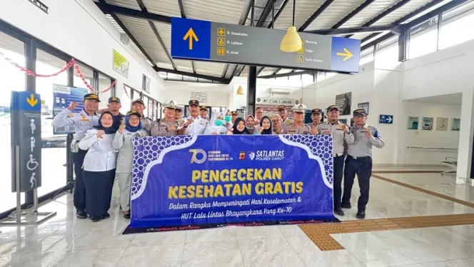 
					Jasa Raharja Cabang Tasikmalaya Gelar Pengobatan Gratis di Terminal Tipe A Guntur Garut