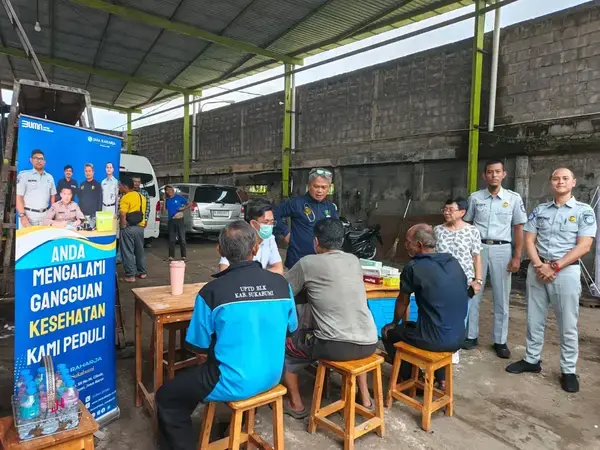 Negara Hadir, Jasa Raharja Sukabumi Gelar Pengobatan Gratis di PO Sugih Jaya Demi Keselamatan Bersama