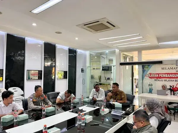Rapat Persiapan Operasi Gabungan di Samsat Kabupaten Bandung Barat: Sinergi Antarinstansi untuk Wujudkan Tertib Berlalu Lintas dan Keselamatan di Jalan Raya