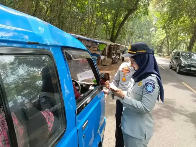 
					Giat Operasi Gabungan Samsat Pelabuhan Ratu: Sinergi Lintas Instansi Wujudkan Tertib Administrasi dan Keselamatan Berlalu Lintas