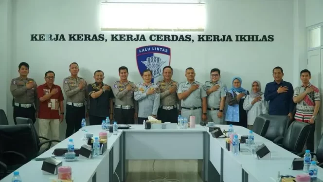 
					Jasa Raharja Jawa Barat Gelar Rapat Forum Komunikasi Keselamatan Lalu Lintas di Wilayah Cimahi dan Bandung Barat