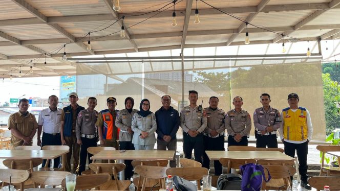 
					Jasa Raharja Kanwil Jawa Barat  Gelar Rapat Koordinasi Forum Keselamatan Lalu Lintas dan Angkutan Jalan (FKLL) Kabupaten Sumedang di Wilayah Jatinangor