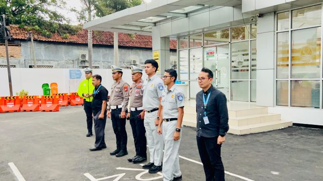 
					Konsistensi Tim Samsat Induk Haurgeulis Dalam Tingkatkan Sadar Pajak Kendaraan Bermotor