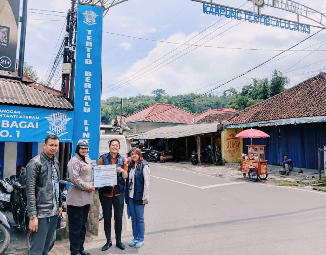 
					Jasa Raharja Jawa Barat Salurkan Bantuan TJSL di Masjid Al Bayyinah Sumedang
