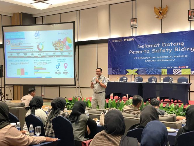 
					Upaya Keselamatan Lalu Lintas, Jasa Raharja Cabang Cirebon Mengadakan Safety Riding Bersama PNM Di Kabupaten Majalengka