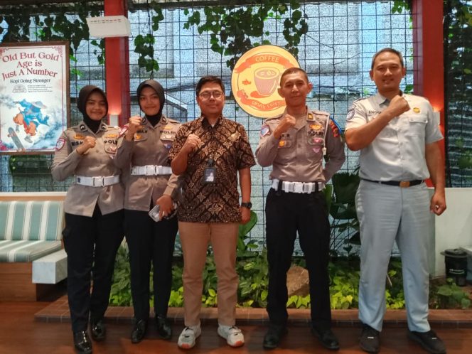 
					Jasa Raharja Cabang Bandung Melakukan Forum Komunikasi Lalu Lintas Bersama Unit Kamsel Polrestabes Bandung