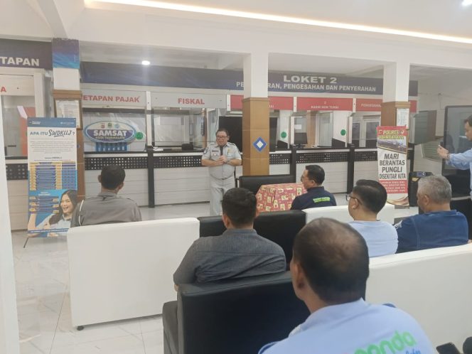 
					Kepala Cabang Jasa Raharja Tasikmalaya Hadiri Evaluasi Pendapatan Tahun 2025 dan Doa Bersama di Samsat Kota Tasikmalaya