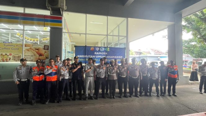 
					Siaga Nataru 2025 2026, Jasa Raharja Kanwil Utama Jawa Barat Gelar Ramcek dan Kesehatan Gratis di Terminal Leuwipanjang