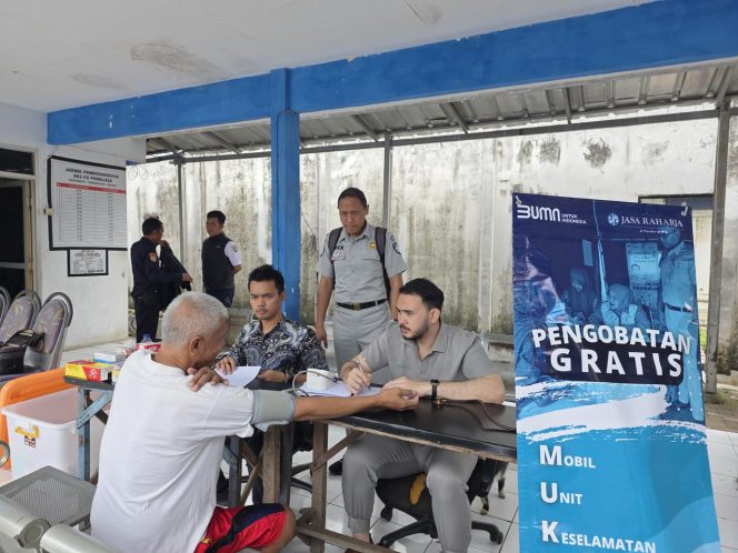 
					Jasa Raharja Indramayu Bersama Polres dan Dishub Kabupaten Indramayu Gelar Pengobatan Gratis dan Ramp Check di Terminal Indramayu