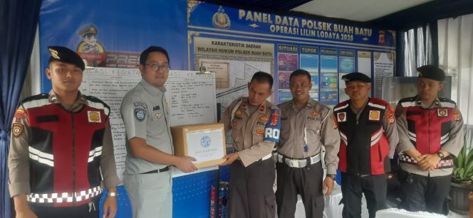 
					Jasa Raharja Jawa Barat Laksanakan Aksi Simpatik Pemberian Bingkisan di Pos Pelayanan Terpadu pada Periode Natal dan Tahun Baru 2025/2026