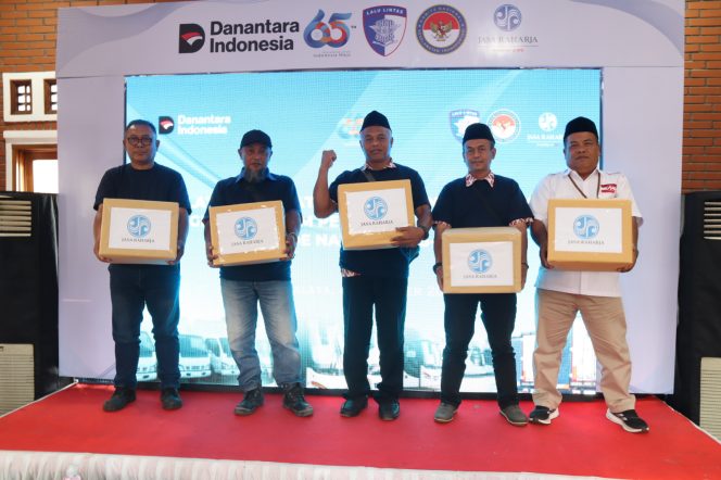 
					Jasa Raharja Ajak KNKT dan Polresta Tasikmalaya Perkuat Kompetensi Pengemudi Sambut Nataru 2025–2026 dengan  Diklat AKUT 2025