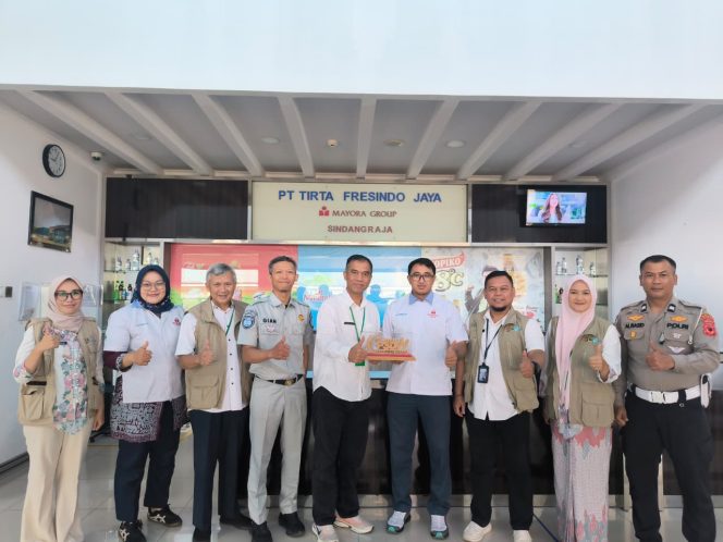 
					Tim Pembina Samsat P3DW Cianjur Laksanakan Operasi Khusus ke Sejumlah Perusahaan di Kabupaten Cianjur