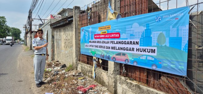 
					Jasa Raharja Karawang Pasang Spanduk Peringatan Di Titik Rawan Kecelakaan Sebagai Upaya Pencegahan Dan Edukasi Keselamatan