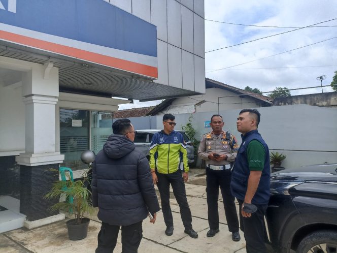 
					Jasa Raharja Sukabumi dan Satlantas Polres Sukabumi Survei TKP Kecelakaan Tabrak Lari di Cisande