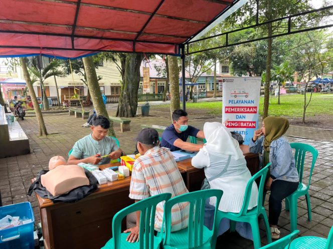 
					Tingkatkan Kepedulian Keselamatan, Jasa Raharja Jawa Barat Gelar Pengobatan Gratis dan Pelatihan PPGD di Alun-Alun Situraja, Sumedang