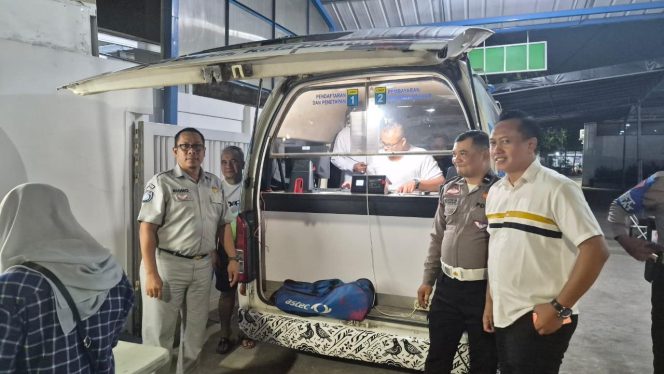 
					Solusi Warga Sibuk, Samsat Nite Kabupaten Bekasi Hadirkan Layanan Pajak Hingga Malam Hari