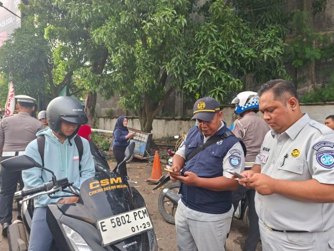 
					Jasa Raharja Cabang Indramayu Berkolaborasi dengan Instansi Terkait Gelar Operasi Gabungan untuk Tekan Angka Kecelakaan dan Edukasi Pajak Kendaraan Bermotor