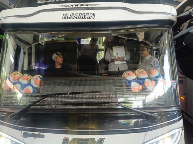 
					Pastikan Armada Layak Jalan, Jasa Raharja Bersama Stakeholder Laksanakan Ramp Check Bus Pariwisata MSM Asyrof untuk Persiapan Mudik Gratis Pemkab Bogor 2026