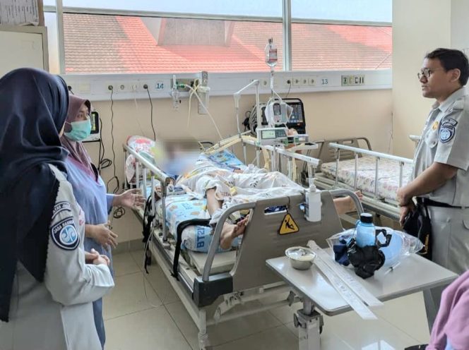 
					Pastikan Layanan Publik Berjalan dengan Cepat, Jasa Raharja Cabang Cirebon Intensifkan Kunjungan Ke Rumah Sakit dan Ahliwaris Korban Kecelakaan Di Masa Mudik Lebaran 2026