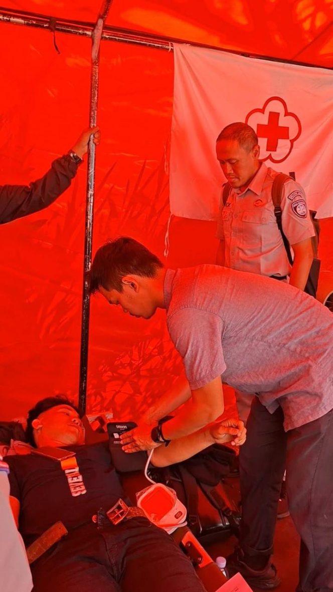 
					Gerak Cepat Tim Siaga Jasa Raharja Indramayu Berikan Pertolongan Pertama Korban Kecelakaan di Jalur Pantura