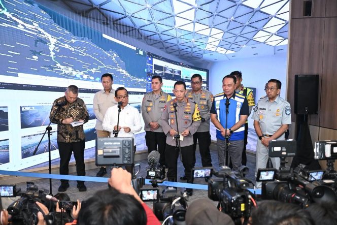 
					Jasa Raharja Perkuat Sinergi Pengamanan Arus Balik Idulfitri 2026 Lewat Pemantauan Bersama di Jasamarga Tollroad Command Center