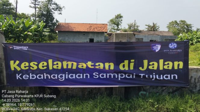 
					Tekan Angka Kecelakaan, Jasa Raharja Purwakarta Pasang Spanduk Himbauan di Titik Rawan Laka