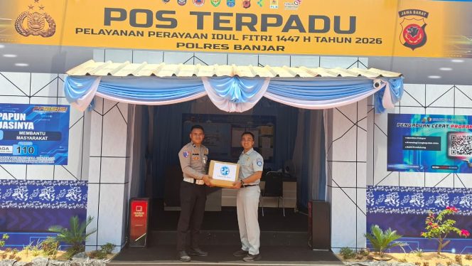 
					Jasa Raharja Tasikmalaya Gelar Aksi Simpatik dengan Penyerahan Bingkisan kepada Petugas dalam Rangka Siaga Lebaran 1447 H / 2026