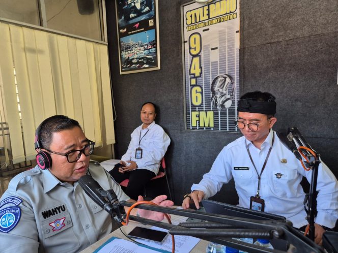 
					PT Jasa Raharja Bersama P3D Wilayah Kota Tasikmalaya Sosialisasikan Program Gebyar Apresiasi Kepatuhan Wajib Pajak Melalui Talk Show di Style FM
