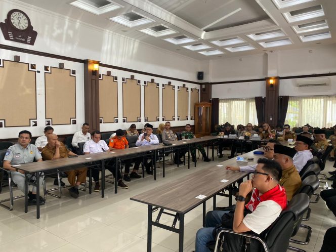 
					Rakor Nasional Operasi Ketupat 2026, Forkopimda Kota Sukabumi dan Pilar FLLAJ Tegaskan Kesiapan Lintas Instansi