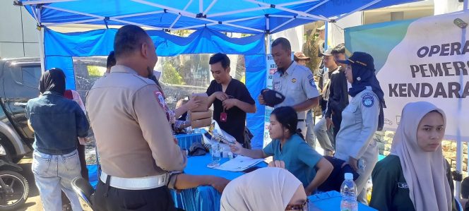 
					Jasa Raharja Cabang Sukabumi Kembali Gelar Pemeriksaan Kesehatan Gratis Bersamaan dengan Operasi Gabungan Pajak Kendaraan Bermotor di Pelabuhan Ratu