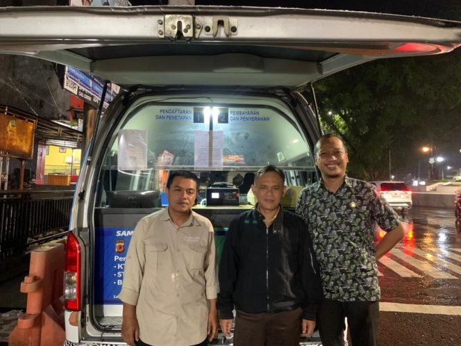 
					Tim Pembina Samsat Kota dan Kabupaten Sukabumi Gelar Samsat Night dan Samsat Sangkuriang, Permudah Layanan Pembayaran Pajak Kendaraan Bermotor