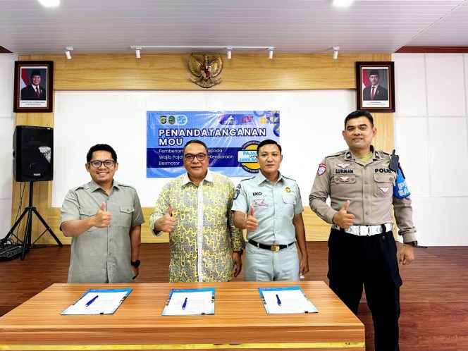 
					Apresiasi Wajib Pajak Taat, Tim Pembina Samsat Kabupaten Bekasi dengan PlanetBan dan Mobeng (PT Surga Mobil Indonesia) Jalin Kerjasama Strategis