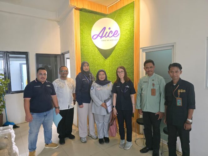 
					Lewat Pendekatan Edukatif kepada Wajib Pajak, Tim Pembina Samsat Depok Gelar Operasi Khusus di Wilayah Depok