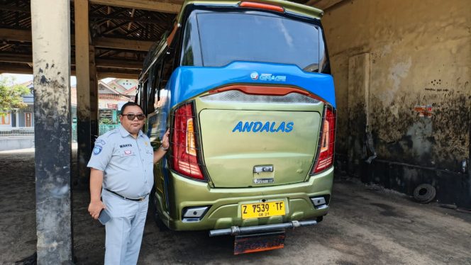 
					PT Jasa Raharja Cabang Tasikmalaya Laksanakan Kunjungan DTD ke Perusahaan Angkutan Umum di Kabupaten Ciamis