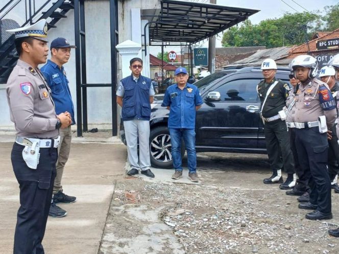 
					Sasar Wilayah Jatibarang, Tim Samsat Induk Indramayu I Kembali Gencarkan Operasi Kepatuhan Pajak Kendaraan