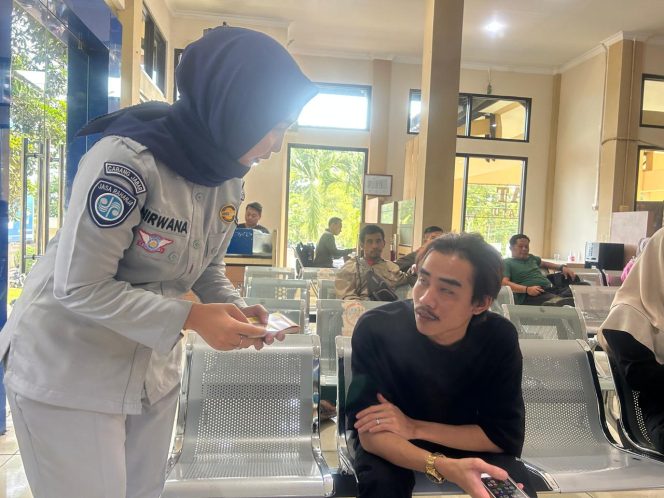 
					Jasa Raharja Cabang Sukabumi Berikan Apresiasi kepada Wajib Pajak Kendaraan Bermotor Melalui Kolaborasi Bersama PHD dan KFC