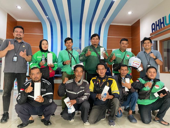 
					Jasa Raharja Cabang Sukabumi Sosialisasikan Fitur JRKU Lapor Laka kepada Pengemudi Ojek Online di Kota Sukabumi