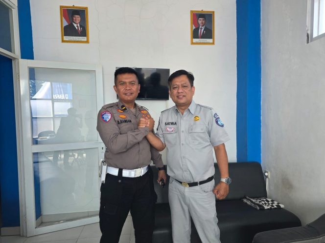 
					PT Jasa Raharja Koordinasi dengan Kanit Gakkum Polres Tasikmalaya untuk Percepatan Penanganan Korban Kecelakaan Lalu Lintas